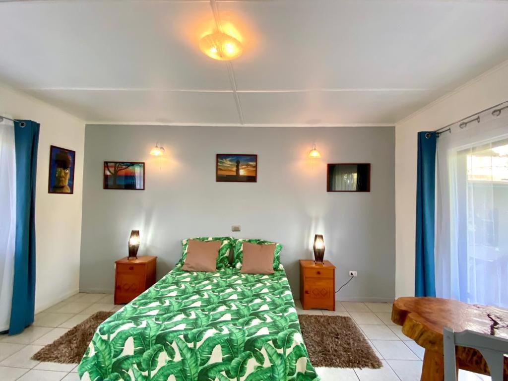Kahina Lodge Ханга-Роа Экстерьер фото