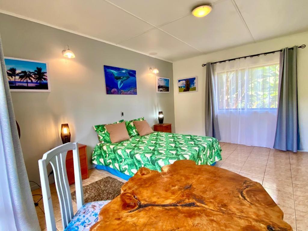 Kahina Lodge Ханга-Роа Экстерьер фото