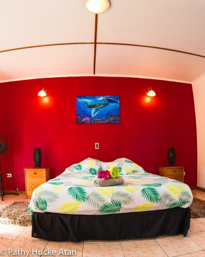 Kahina Lodge Ханга-Роа Экстерьер фото